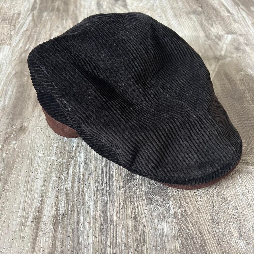 Authentic Vintage 90s Country Gentleman retro black + brown corduroy newsboy ca